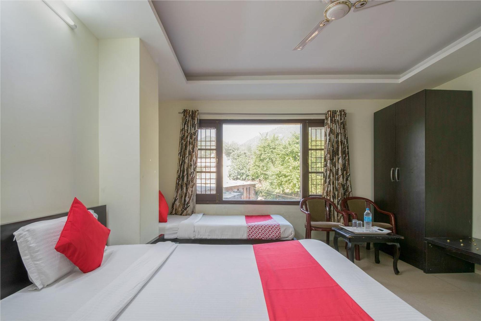 Oyo Hotel Triund Regency Katra  Exteriér fotografie